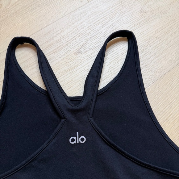 Alo yoga black tank top - Picture 3 of 3